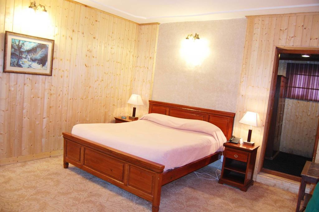 Nedous Hotel Гулмарг Стая снимка