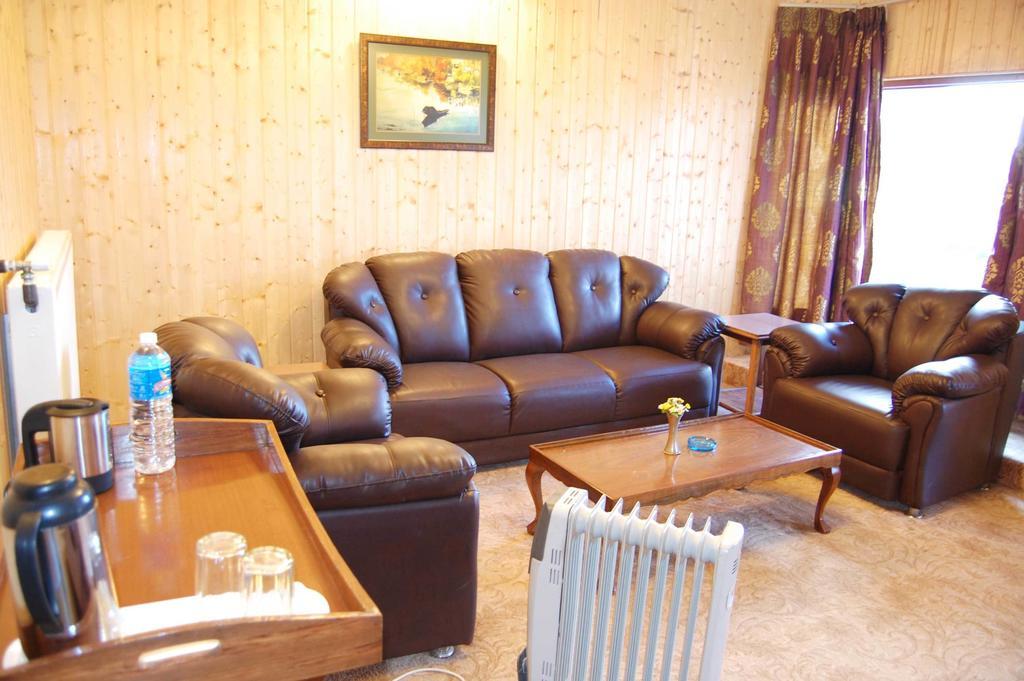 Nedous Hotel Гулмарг Стая снимка