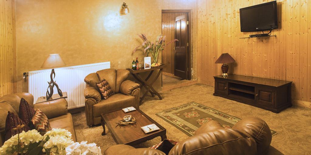 Nedous Hotel Гулмарг Стая снимка